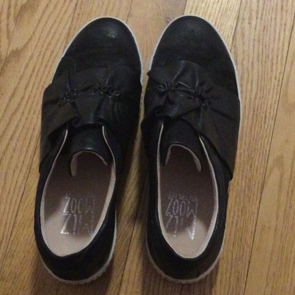 Black T-Shoes